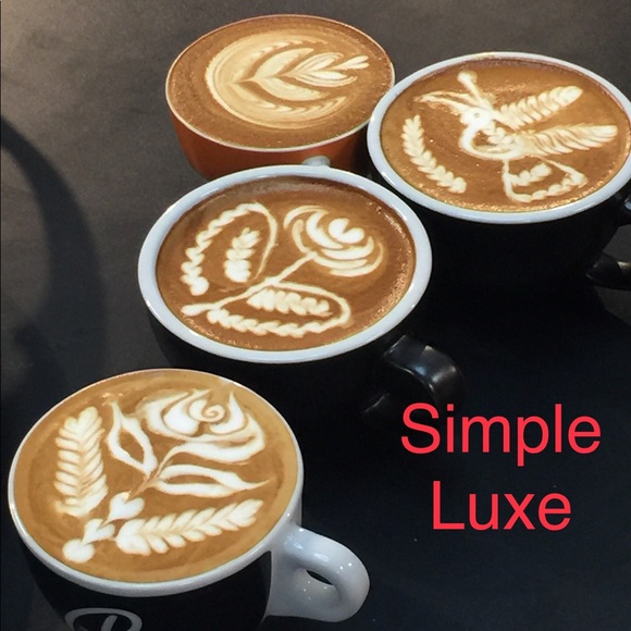 ❤️Meet the Posher❤️ - Picture 1 of 8